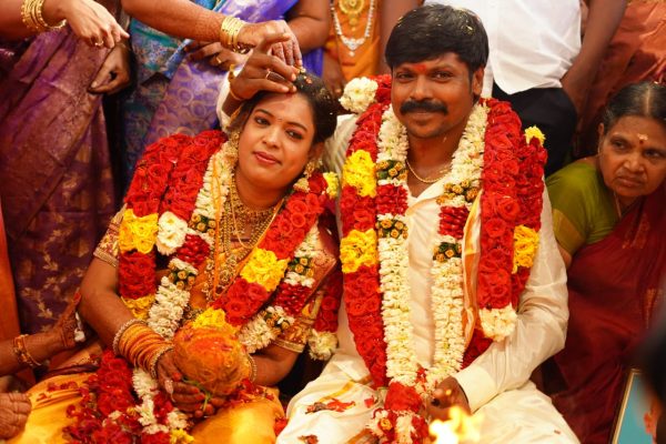 திரைப்பிரபலங்கள் கலந்து கொண்டு வாழ்த்திய இயக்குநர் பிரபு ஜெயராம்- தீபா திருமணம்!