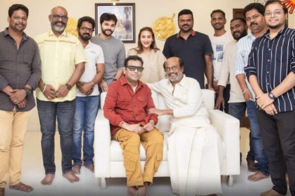 ரஜினிகாந்தை சந்தித்த படக்குழுவினர்