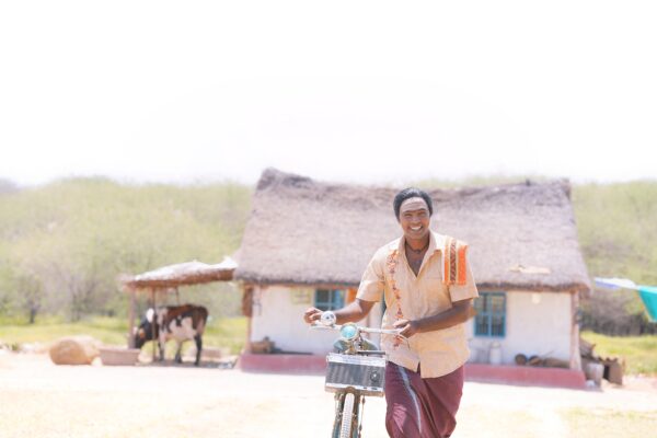 இசை மூலம்  இளையராஜா உயர்த்தியுள்ளார்”-  பாரி இளவழகன்!