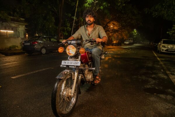 ஜி.வி. பிரகாஷ் குமாரின் பிளாக்மெயில்