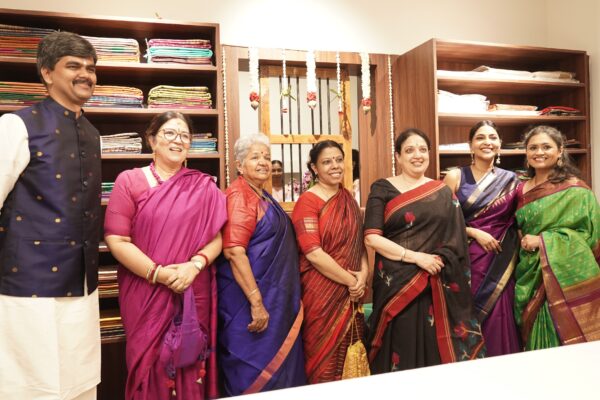 ஐஸ்வர்யா லட்சுமி சென்னையில் தொடங்கி வைத்த ‘துகில்’ நிறுவனத்தின் புதிய கிளை