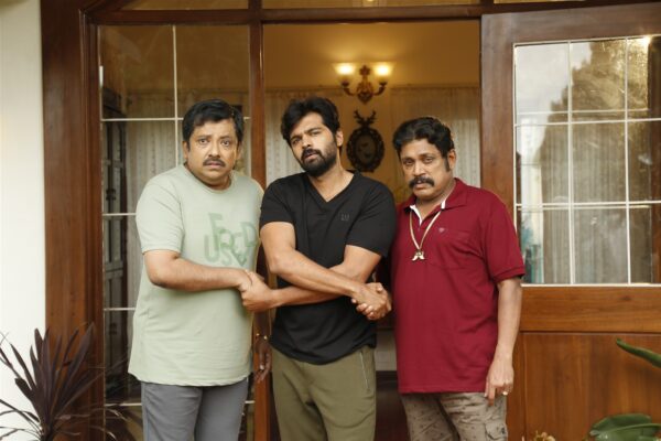 ஸ்வீட்டி நாட்டி கிரேசி ”  பிப்ரவரி  13 ஆம் தேதி திரையரங்குகளில் வெளியாகிறது.