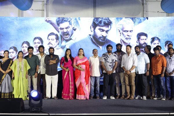 மணிகண்டனின் அறிவு எனக்கு எப்போதும் ஆச்சரியத்தை தரும் – விஜய் சேதுபதி