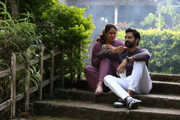 காதலும் த்ரில்லும் கலந்த விறுவிறுப்பான திரைப்படம் ‘சிக்னல் அட் 11.30